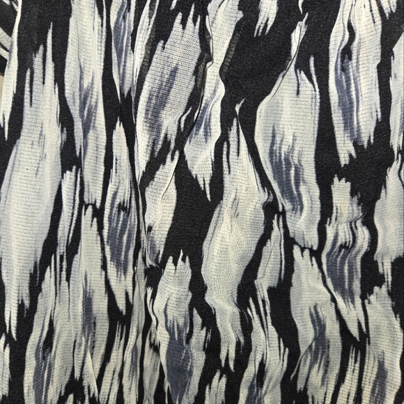 ***APT 9 WOMENS BLACK AND WHITE CHIC BLOUSE (3X) - Picture 4 of 8